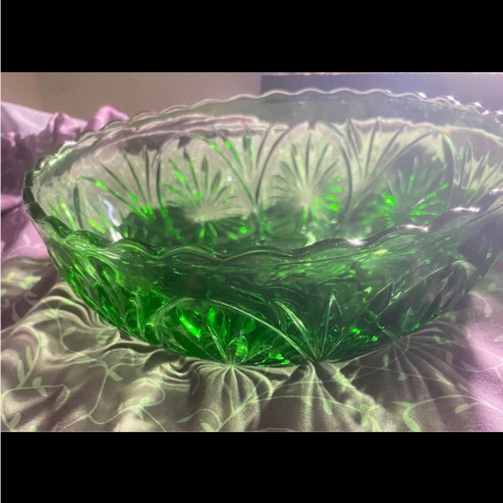 Vintage Avocado Green Pressed Glass Serving Bowl 8"